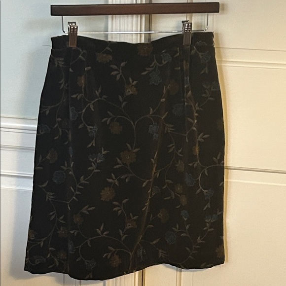 Coldwater Creek Winter Floral Velvet Skirt Chocolate Brown Blue Golden Flowers - Picture 6 of 10